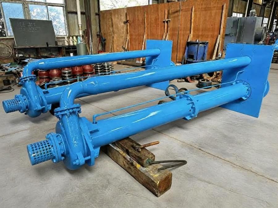 立式长轴液下泵在雨季高流量下的运行稳定性如何？